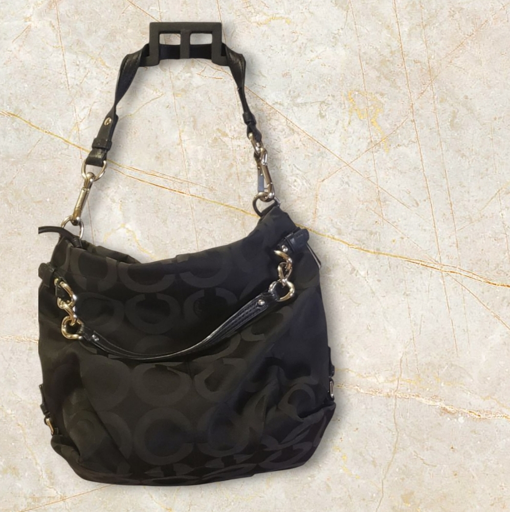 Coach satin black fabric bag with silver links and leather detail SO NICE ❤️